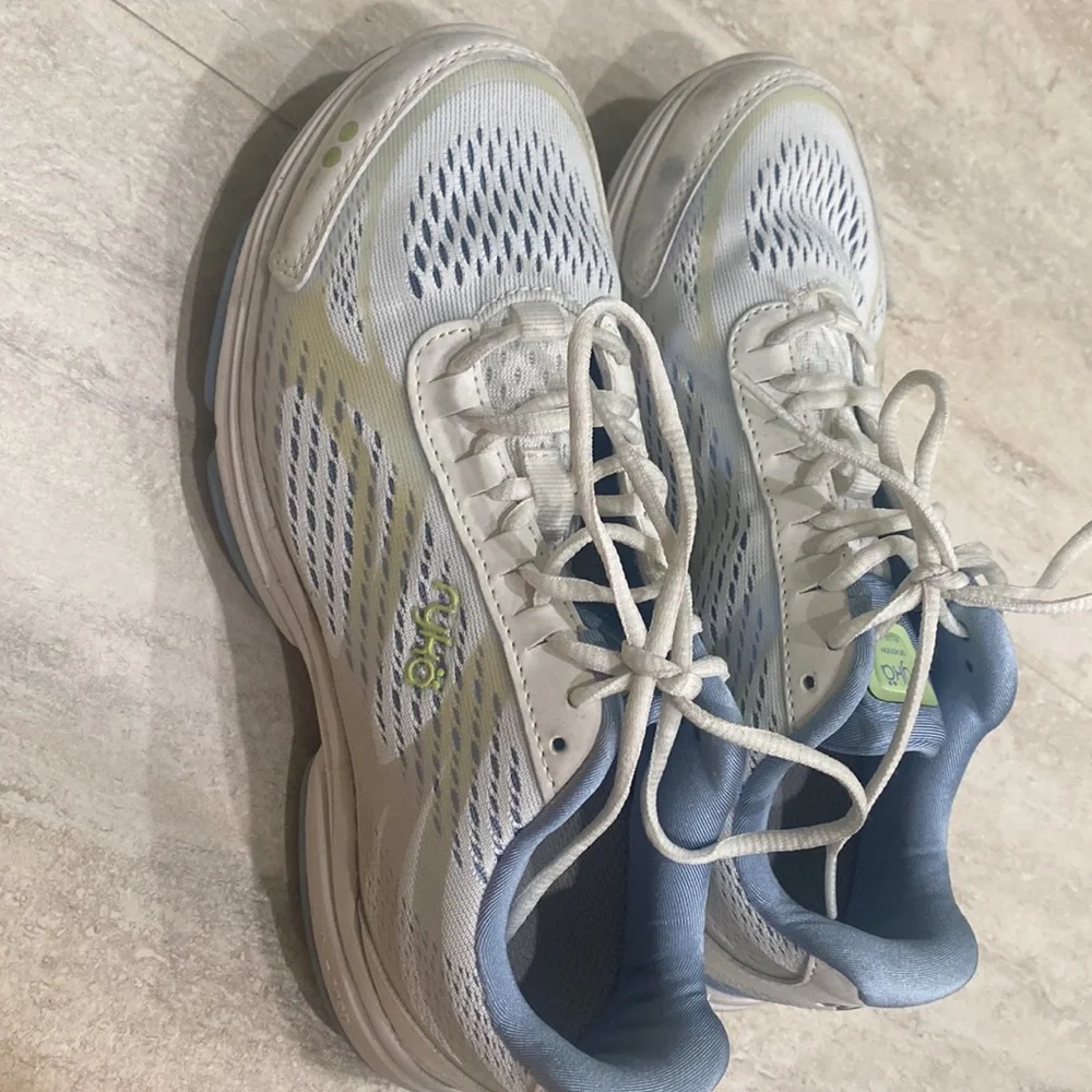 Ryka Devotion Plus 2 Walking Shoe size 6